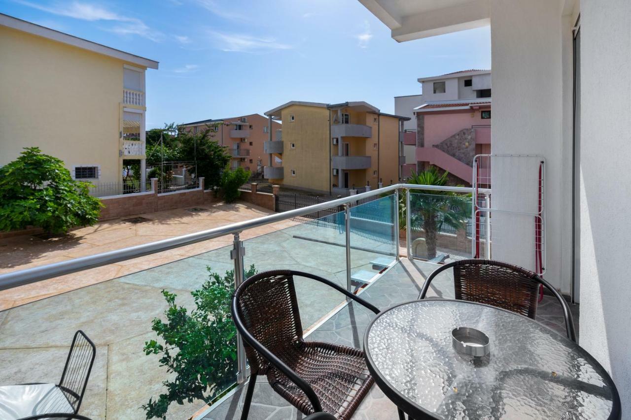 Apartments Vila A1 Dobra Voda Exteriér fotografie